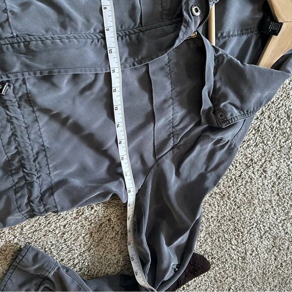 Forever 21 woman’s small jacket - Picture 6 of 7